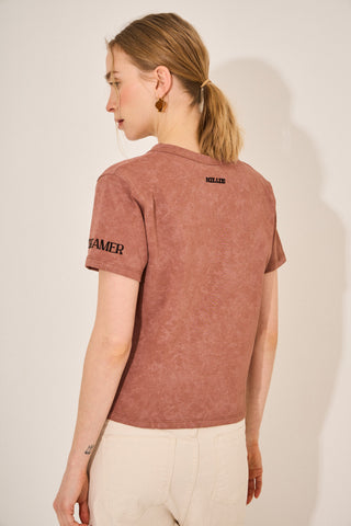 Remera Dreamer Chocolate
