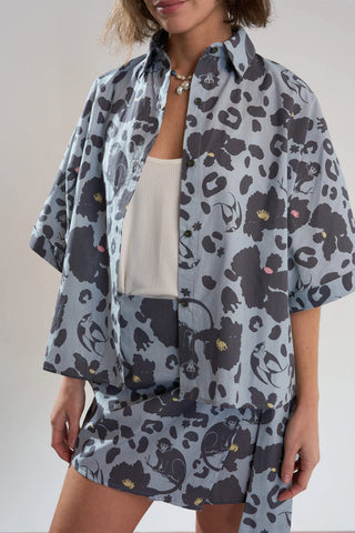 Camisa Frida Monkey Print Plomo