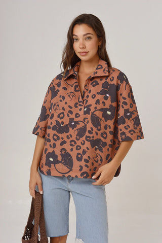 Camisa Riviera Monkey Print Moca